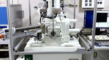 Focused ion beam scanning electron microscope complex system